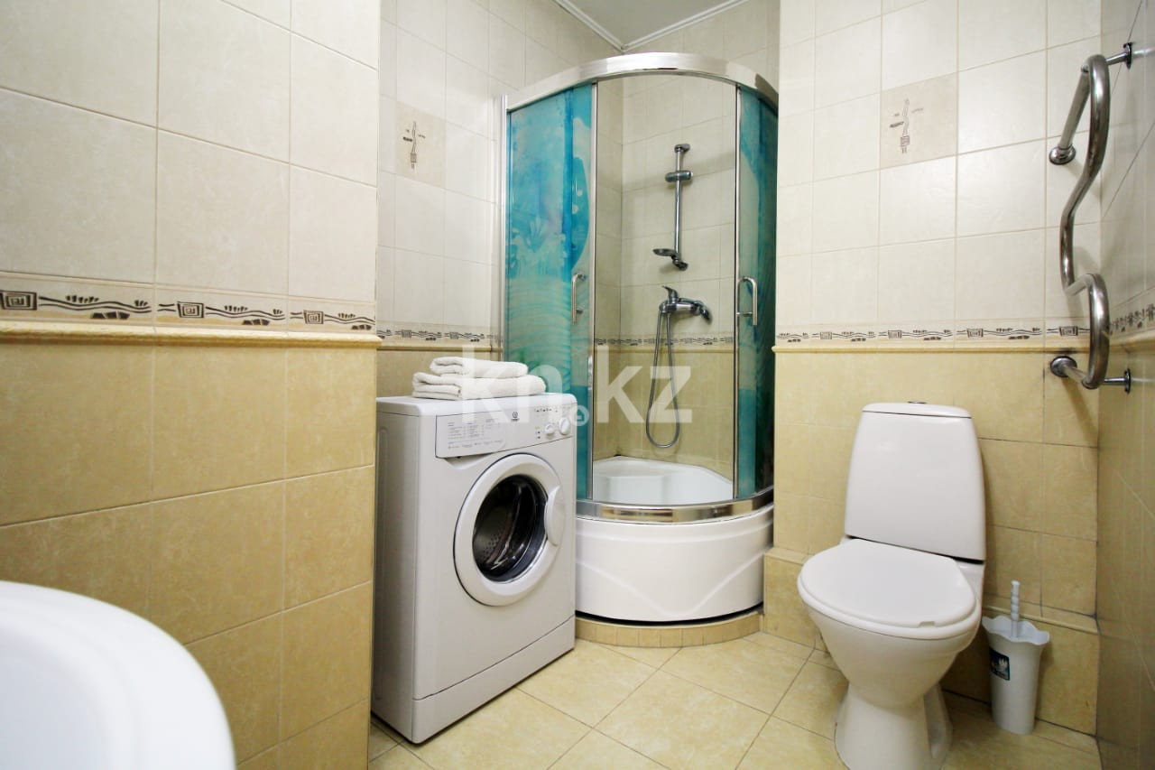 Аренда 1-комнатной квартиры посуточно, 50 м², ул. Хусаинова, дом  225 - ул. Ескараева в Алматы - фото 11