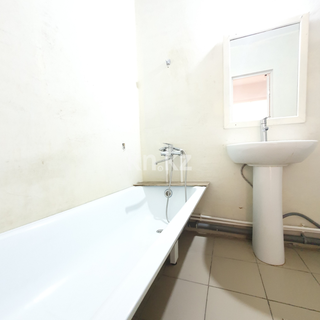 Продажа 1-комнатной квартиры, 46.8 м² в Актобе - фото 13