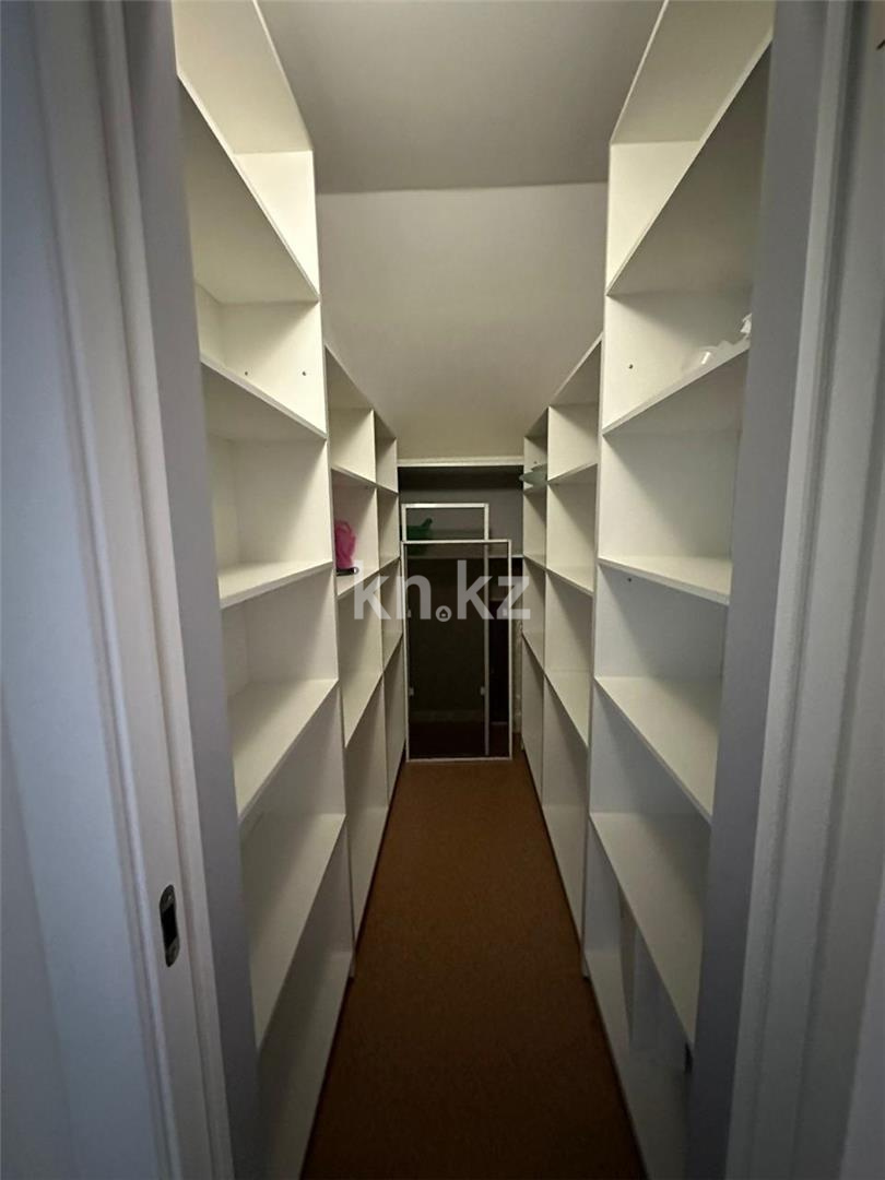 Продажа 4-комнатной квартиры, 180 м², пр. Н. Абдирова в Караганде - фото 7