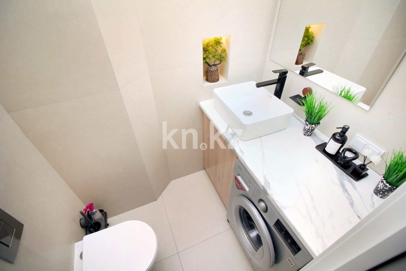 Аренда 3-комнатной квартиры посуточно, 65 м² в Алматы - фото 21