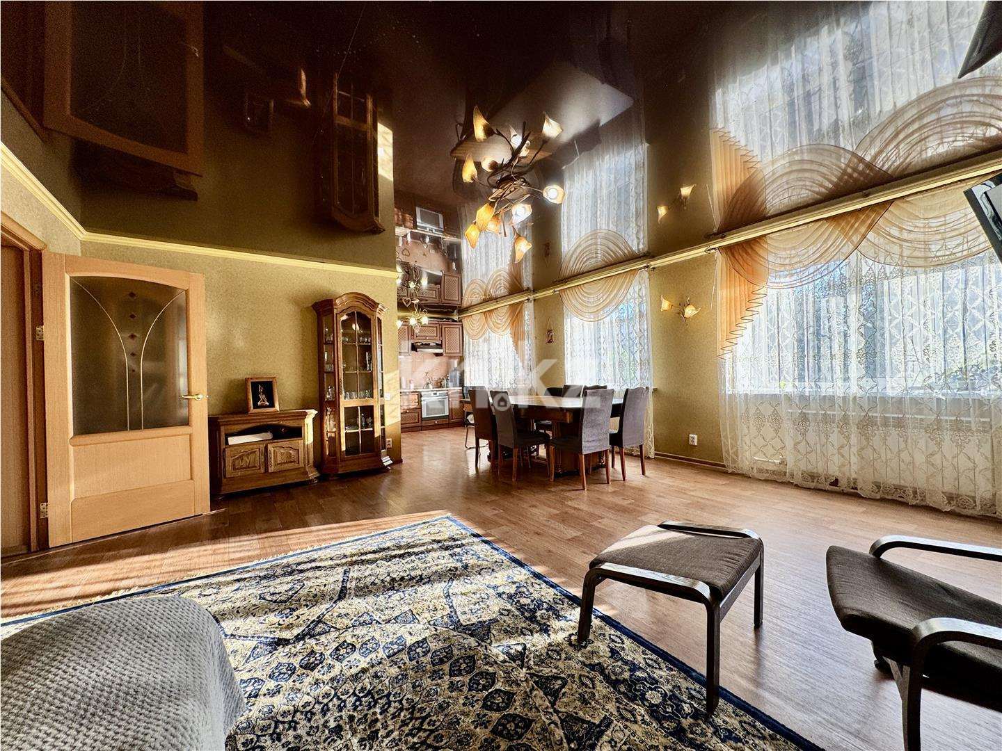 Продажа 3-комнатной квартиры, 93 м², ул. Гоголя, дом  46/3 в Караганде - фото 3