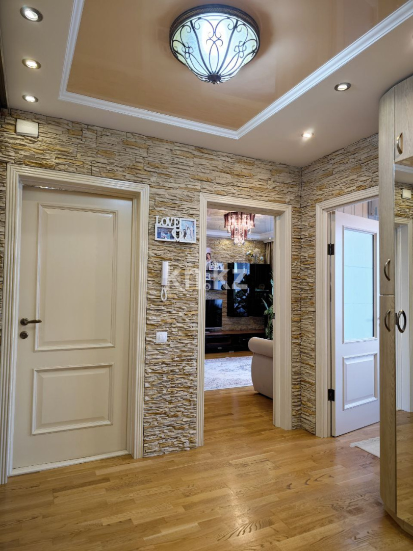 Продажа 3-комнатной квартиры, 62 м², мкр-н Голубые Пруды в Караганде - фото 5