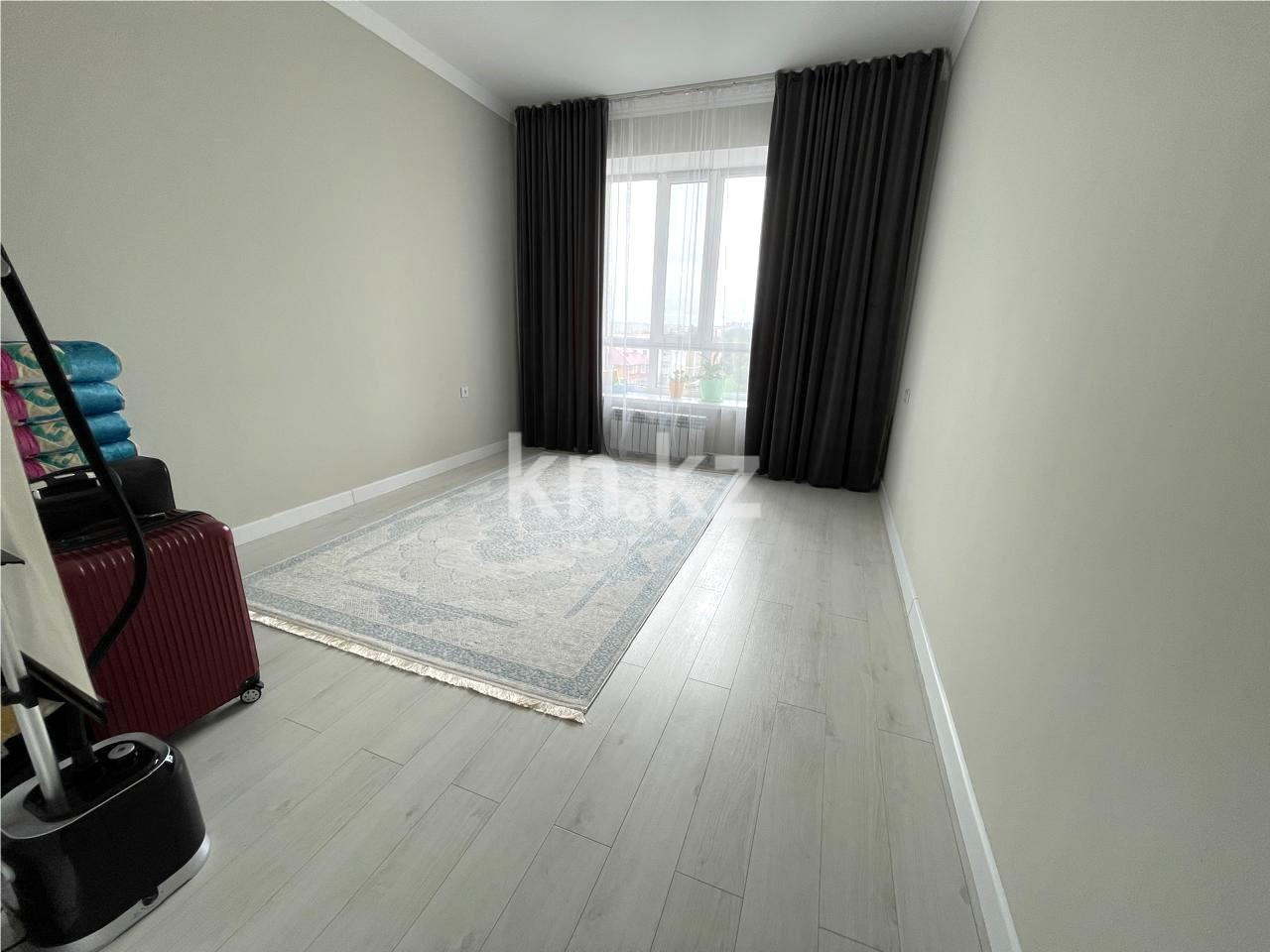 Продажа 3-комнатной квартиры, 94 м², ул. Муканова в Караганде - фото 5