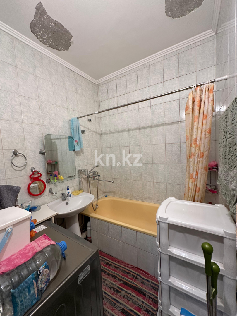 Продажа 3-комнатной квартиры, 68 м², ул. Жандосова, дом  6а в Шымкенте - фото 10