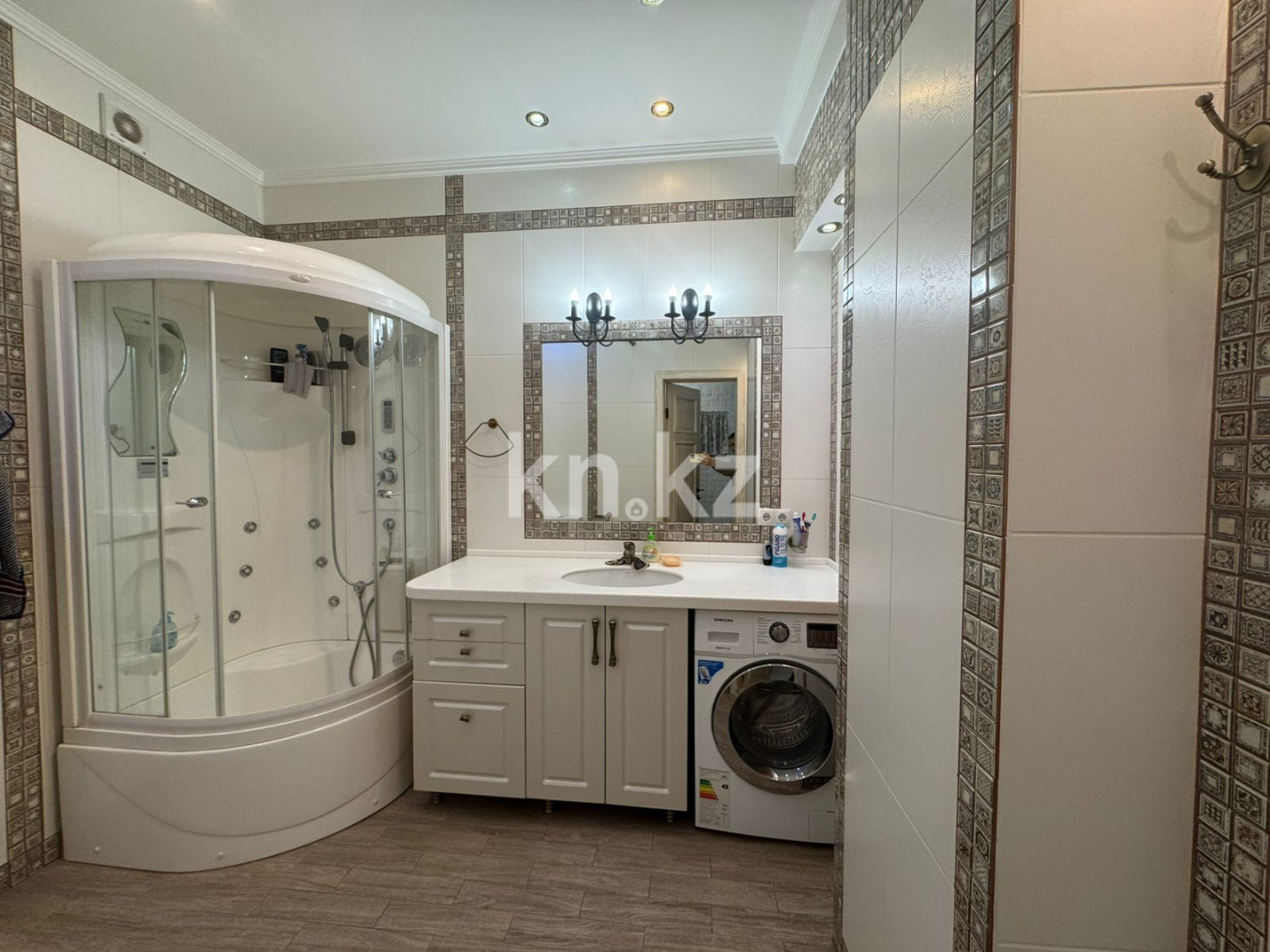 Продажа 3-комнатной квартиры, 105 м², пр. Бухар-жырау в Караганде - фото 10