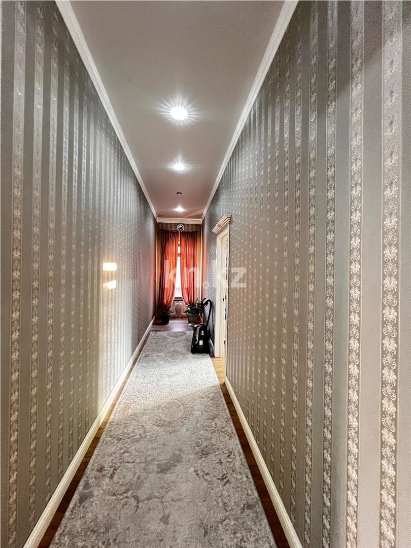 Продажа 7-комнатного дома, 320 м², ул. Кабжанова в Караганде - фото 14
