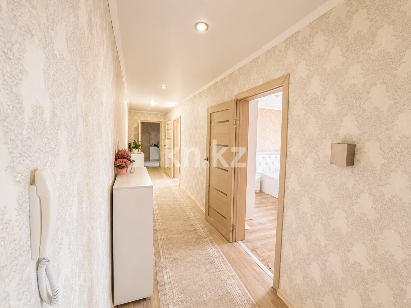 Продажа 3-комнатной квартиры, 72.6 м² в Караганде