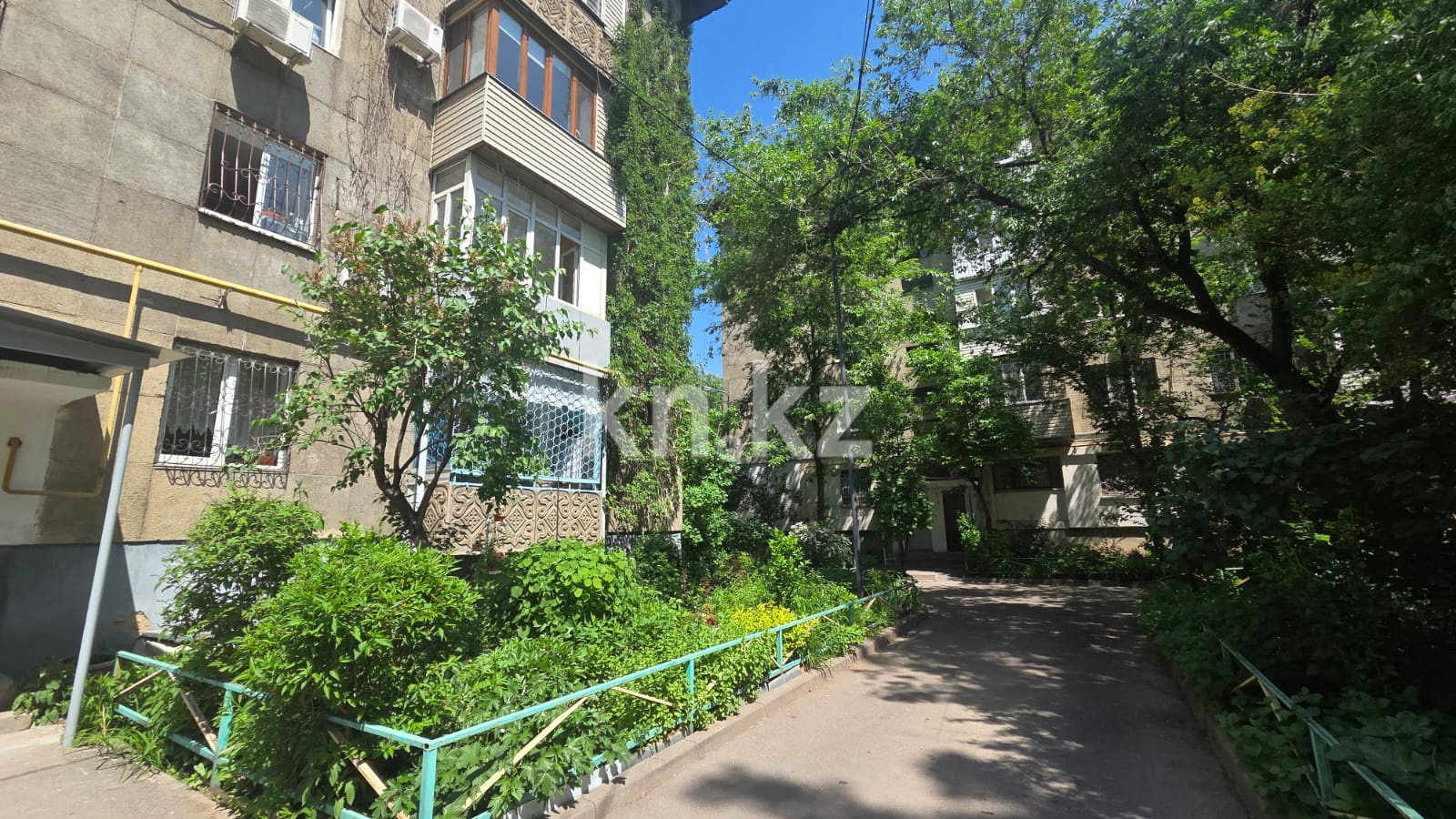 Продажа 2-комнатной квартиры, 48 м² в Алматы - фото 25