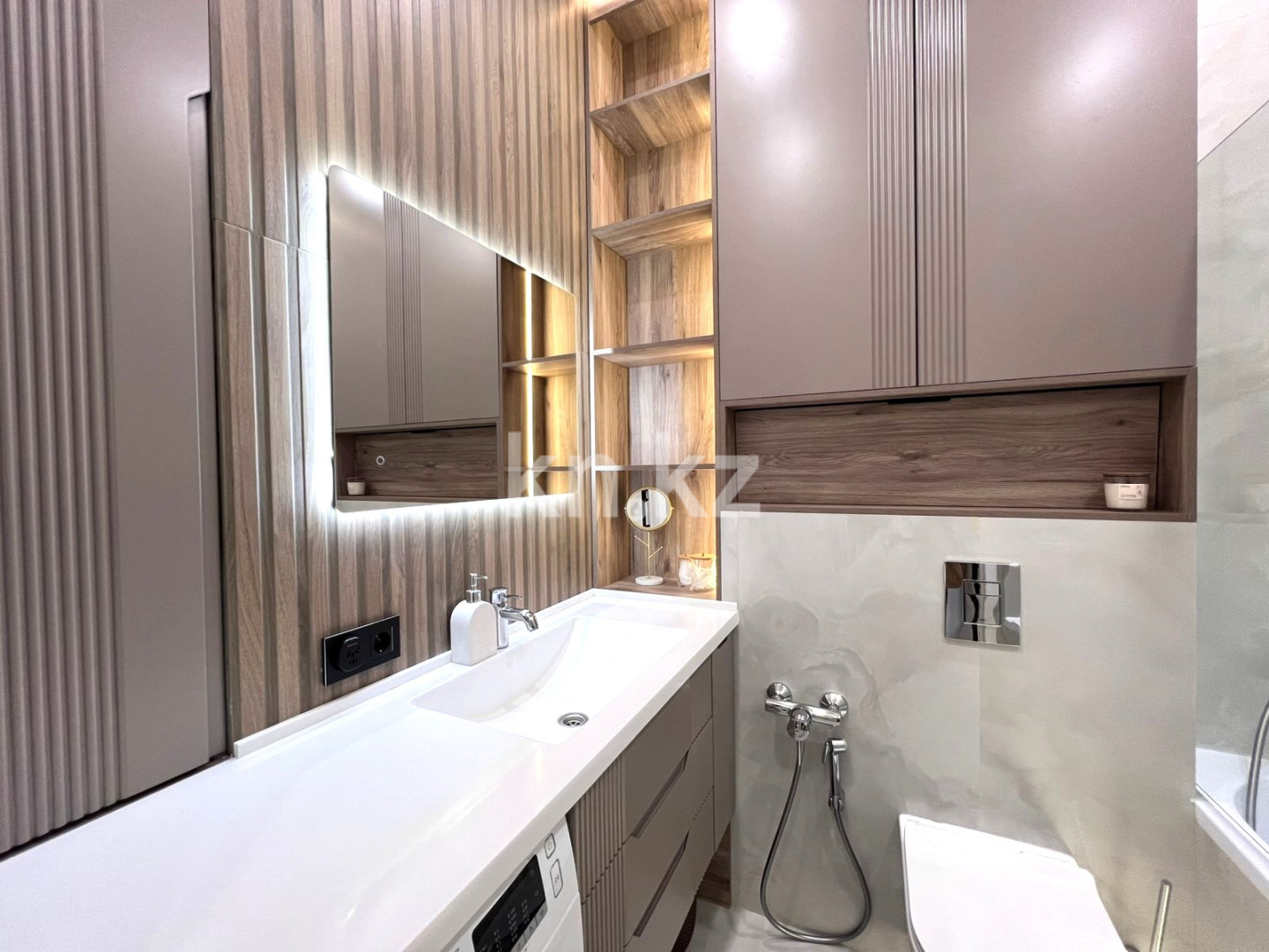 Продажа 3-комнатной квартиры, 66 м², ул. Толе би, дом  27 - пр. Улы Дала в Астане - фото 18