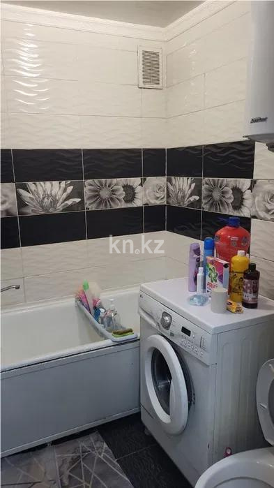 Продажа 2-комнатной квартиры, 44 м², 12 мкр., дом  31 в Караганде - фото 2