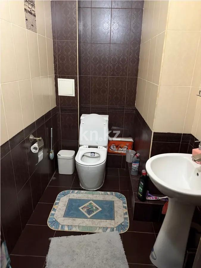 Продажа 2-комнатной квартиры, 79 м², мкр-н Аксай-1а, дом  25 в Алматы - фото 3