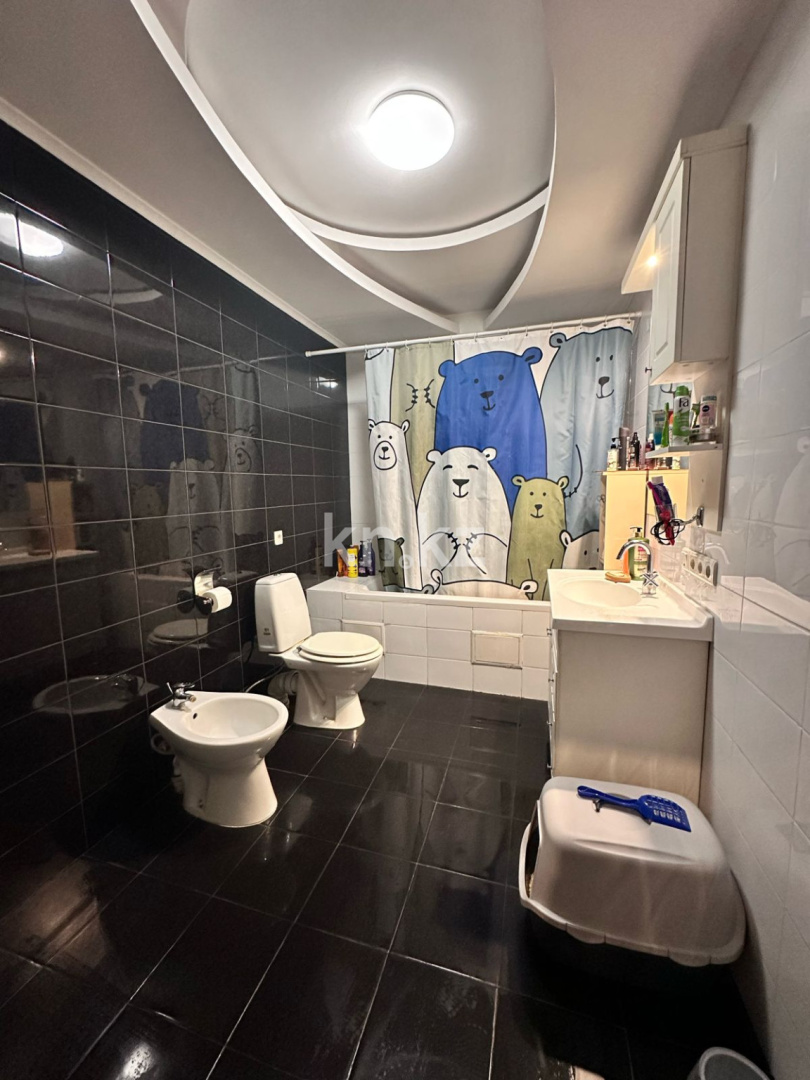 Продажа 3-комнатной квартиры, 67 м², ул. Сатпаева в Алматы - фото 12