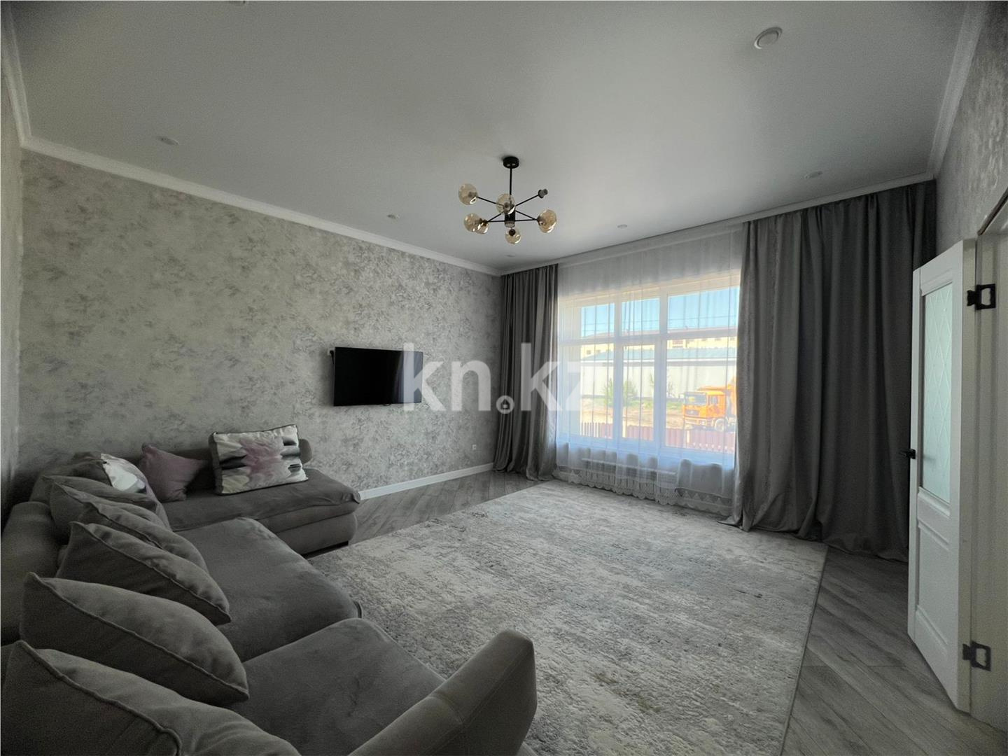 Продажа 4-комнатного дома, 107 м², ул. Муканова в Караганде