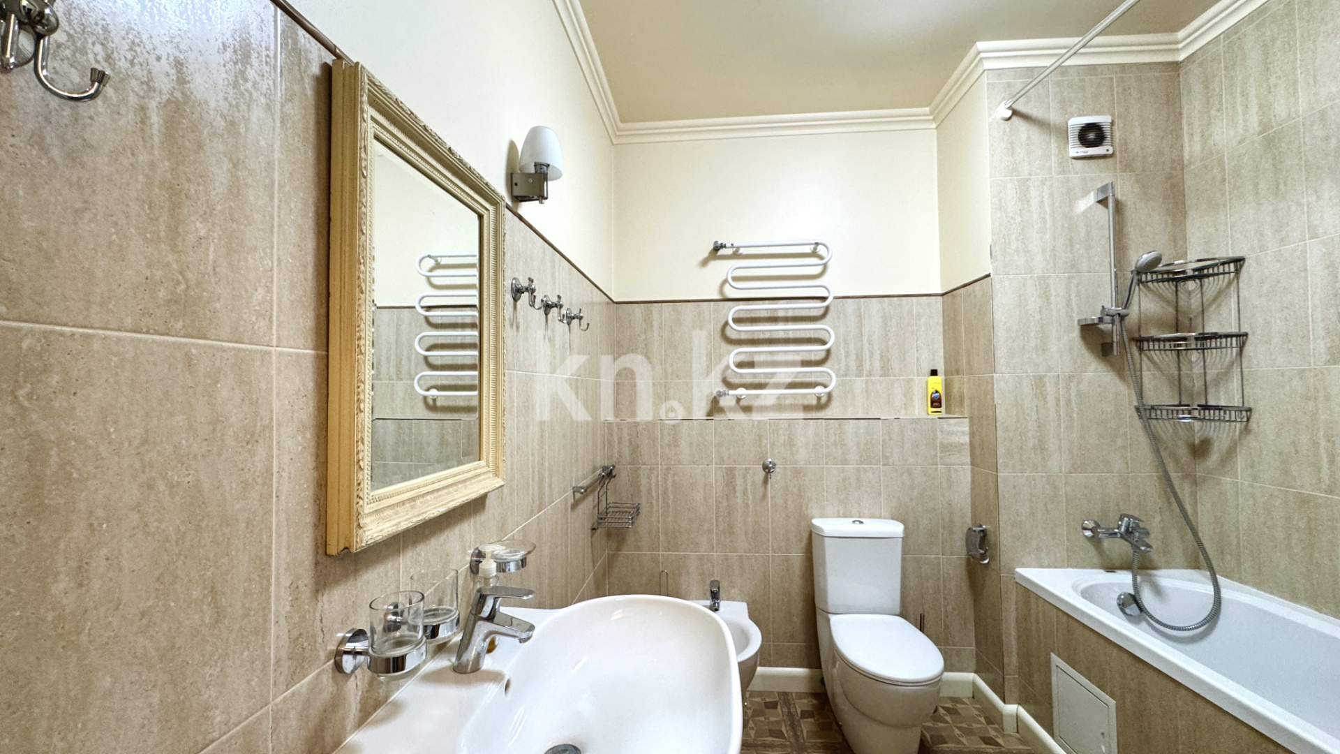 Продажа 2-комнатной квартиры, 87 м², Достык в Алматы - фото 10