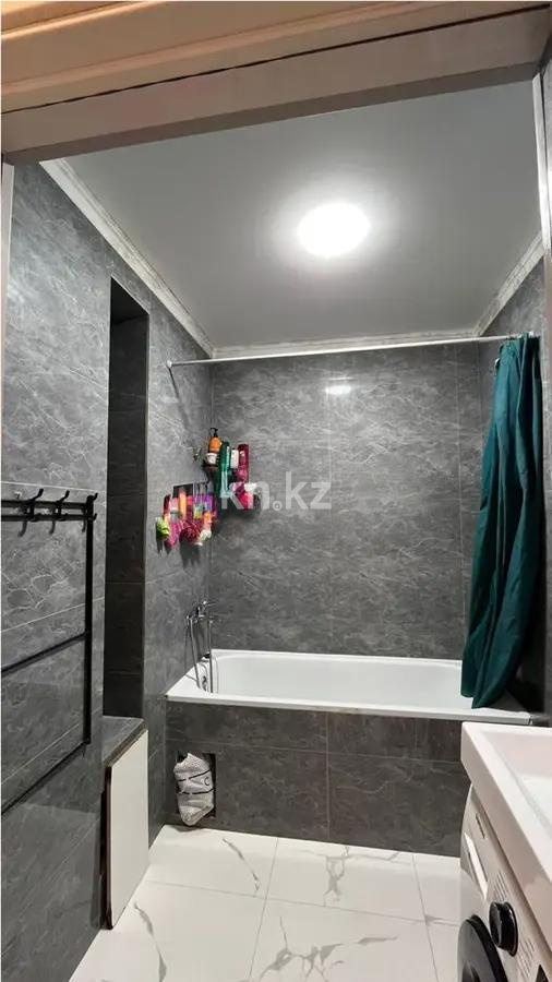 Продажа 4-комнатной квартиры, 75.8 м², пр. Абая, дом  164 в Алматы - фото 5