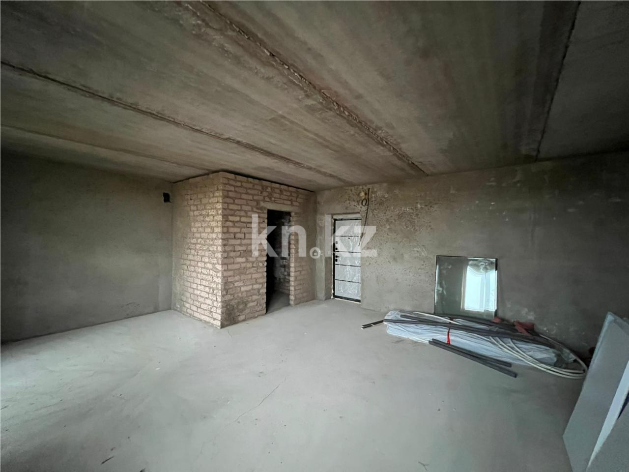 Продажа 1-комнатной квартиры, 40 м², мкр-н Голубые Пруды, дом  3/2 стр в Караганде - фото 2