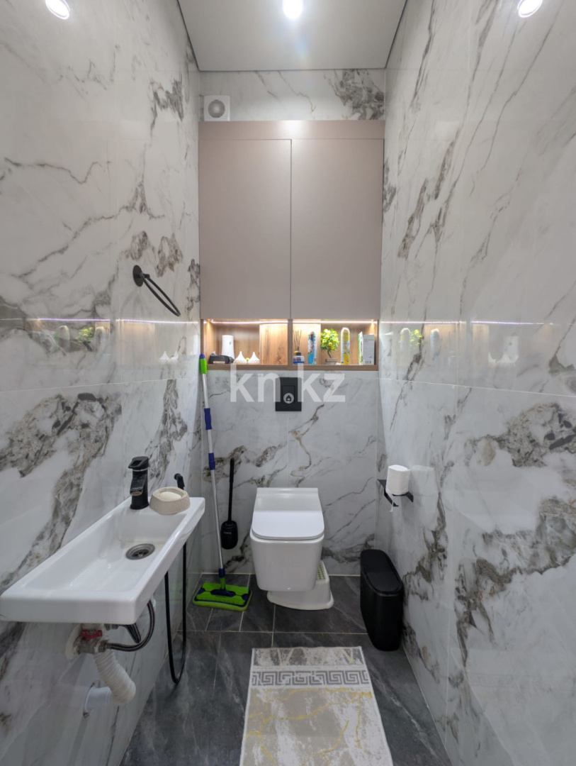 Продажа 3-комнатной квартиры, 100.2 м² в Уральске - фото 12