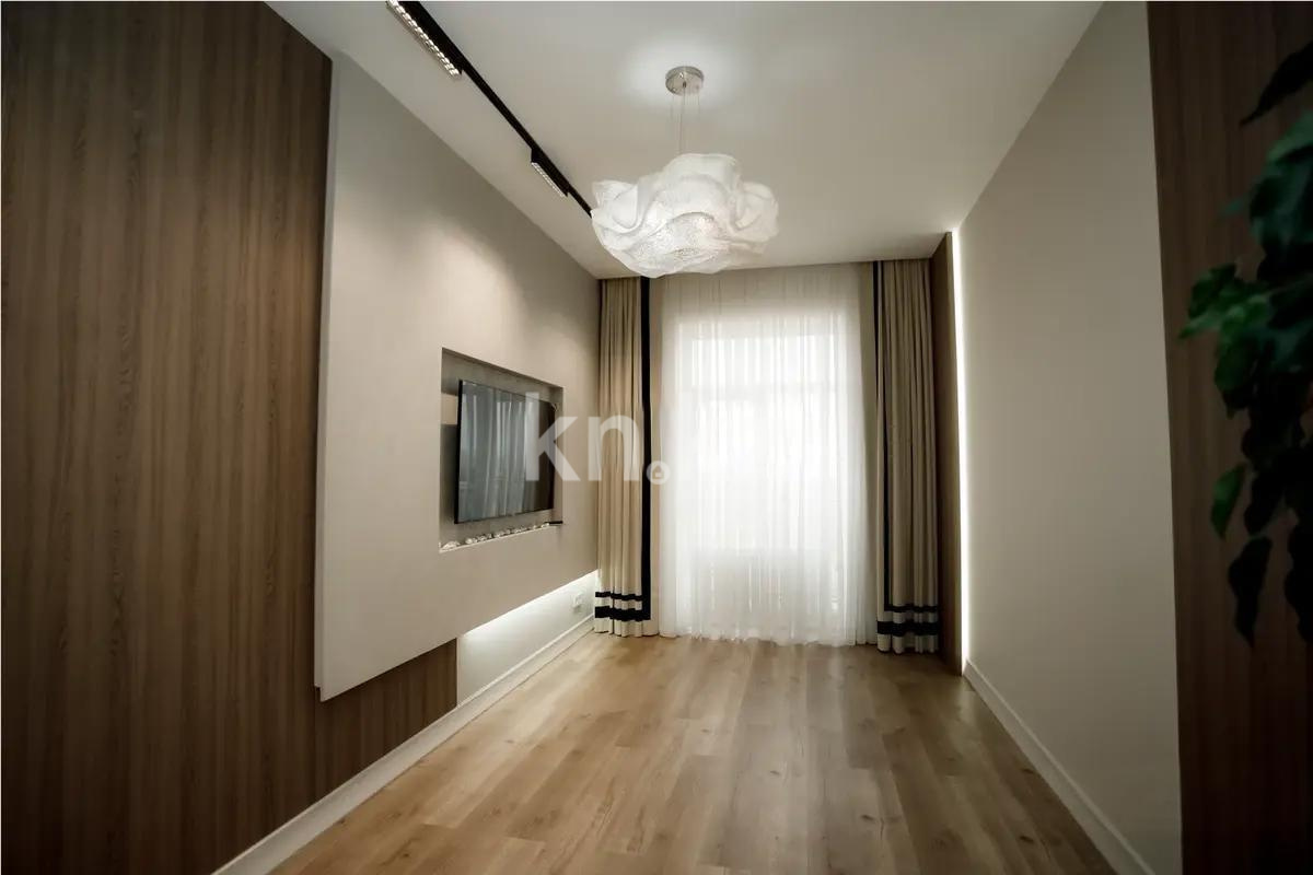 Продажа 3-комнатной квартиры, 95 м², пр. Республики, дом  49 в Караганде