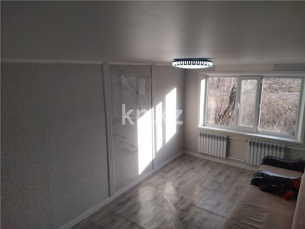 Продажа 2-комнатной квартиры, 48 м², мкр-н 15 в Караганде - фото 2