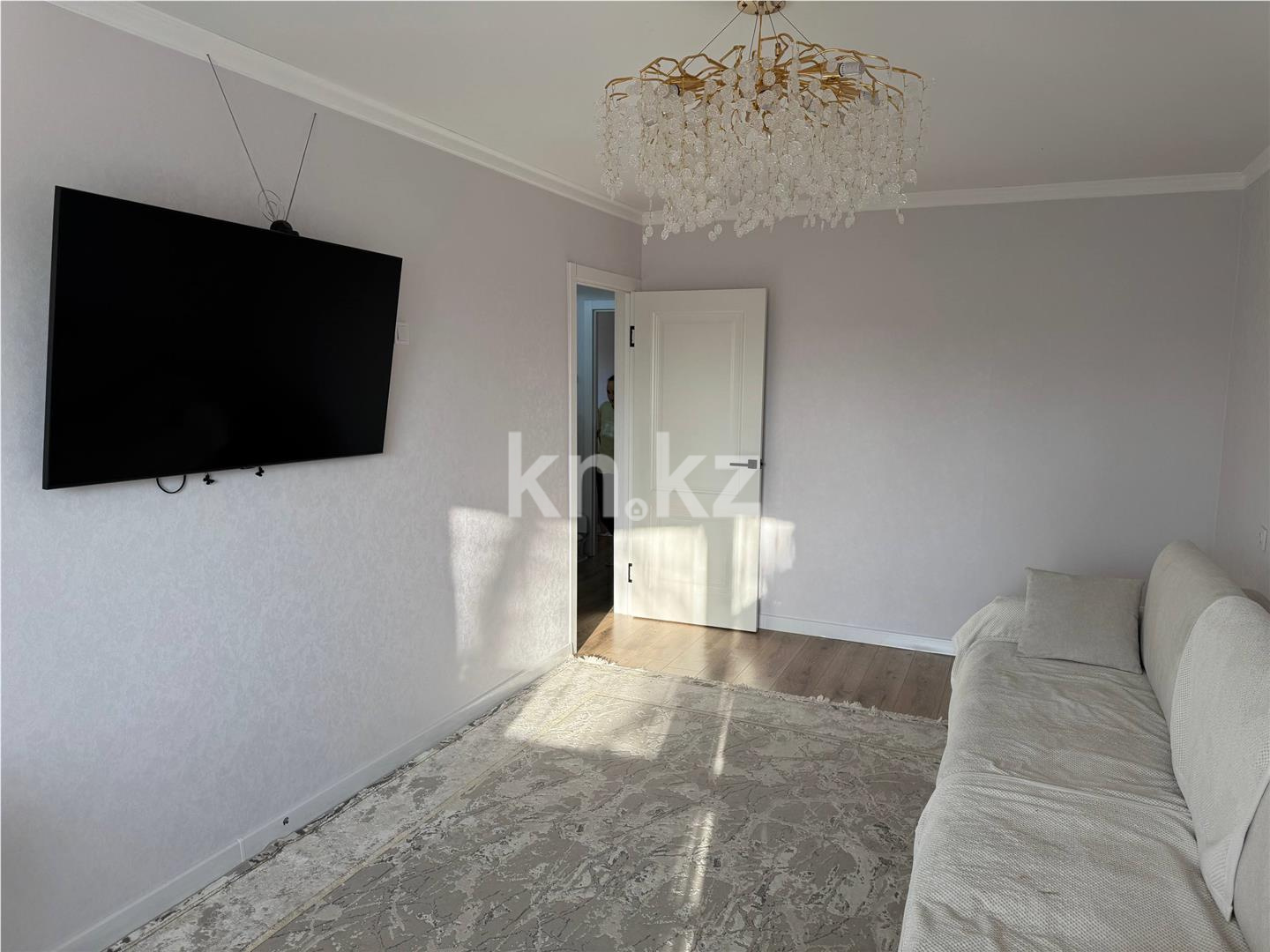 Продажа 3-комнатной квартиры, 63 м², мкр-н 23 в Караганде - фото 3