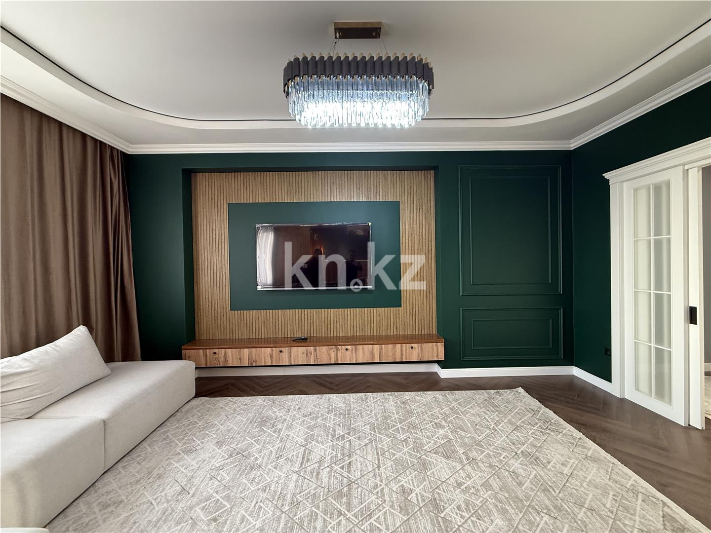 Продажа 4-комнатной квартиры, 197 м², ул. Дюсембекова, дом  83/1 в Караганде - фото 10