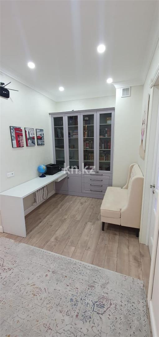 Продажа 5-комнатной квартиры, 150 м², мкр. Гульдер-1 в Караганде - фото 9