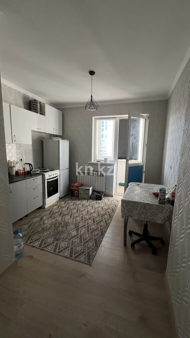 Аренда 1-комнатной квартиры, 38 м² в Астане
