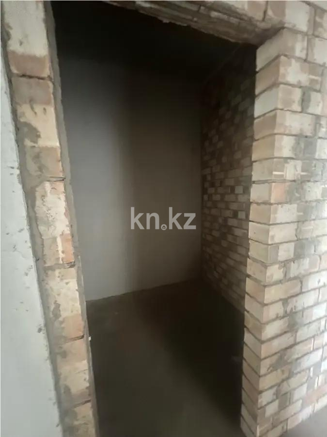 Продажа 3-комнатной квартиры, 77 м², ул. Букетова, дом  3/2 в Караганде - фото 4