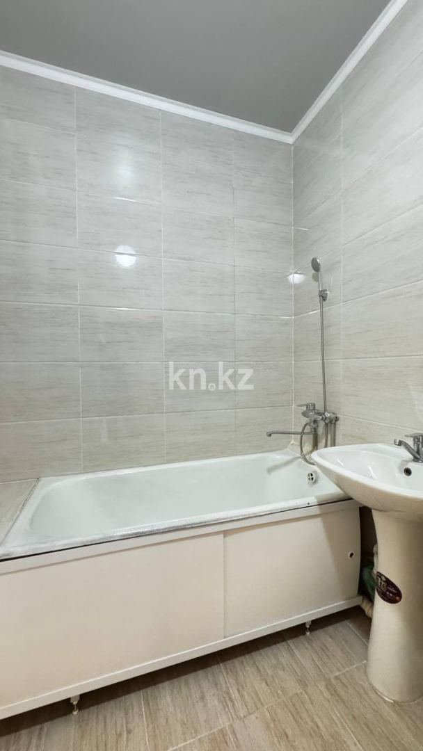 Продажа 2-комнатной квартиры, 52 м², 10 мкр, дом  1 в Таразе - фото 7