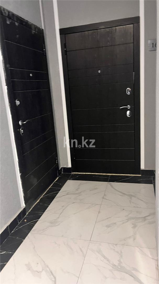 Продажа 2-комнатной квартиры, 65 м², ул. Муканова в Караганде - фото 7