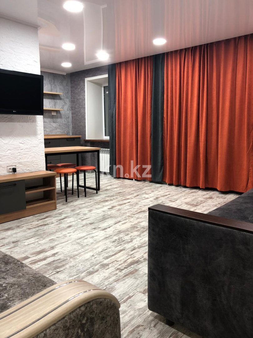 Аренда 3-комнатной квартиры посуточно, 77 м², ул. Набережная Славского, дом  48 в Усть-Каменогорске - фото 13