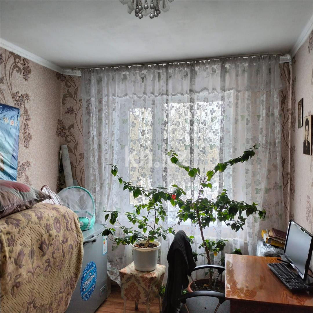 Продажа 4-комнатной квартиры, 62 м², мкр-н 23 в Караганде - фото 4