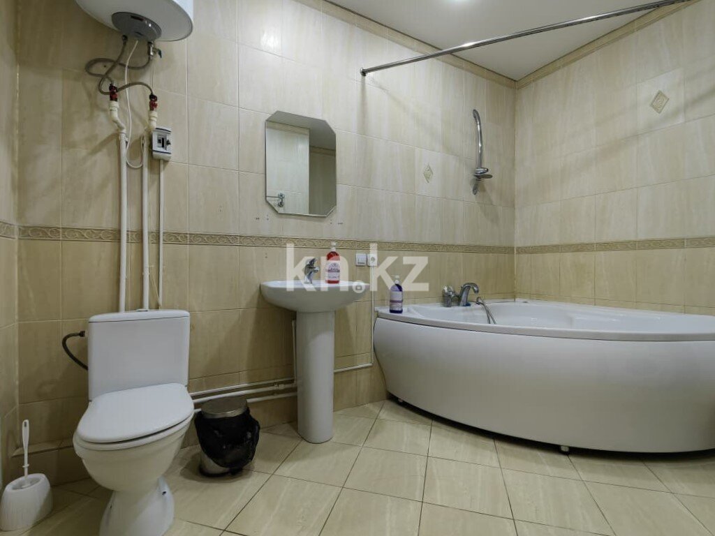 Продажа 4-комнатной квартиры, 105.3 м² в Караганде - фото 20