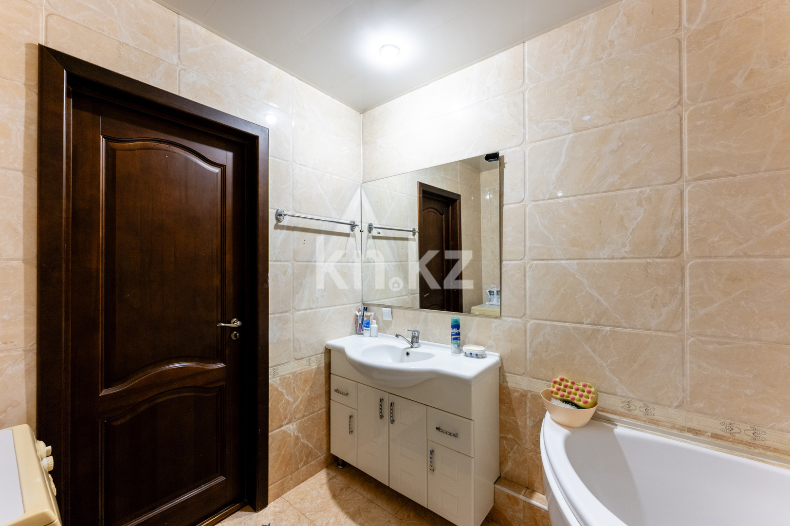 Продажа 2-комнатной квартиры, 70 м², ул. Кенесары, дом  52 в Астане - фото 20