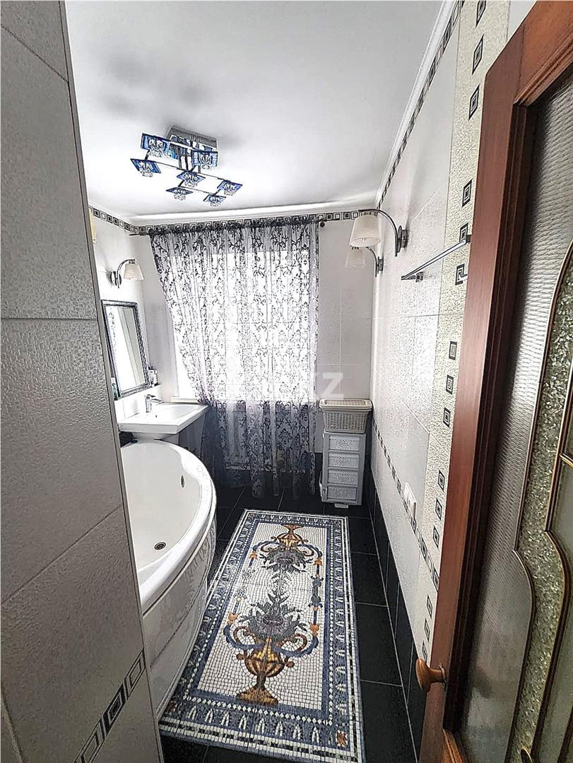 Продажа 4-комнатной квартиры, 85 м², ул. Гапеева в Караганде - фото 11