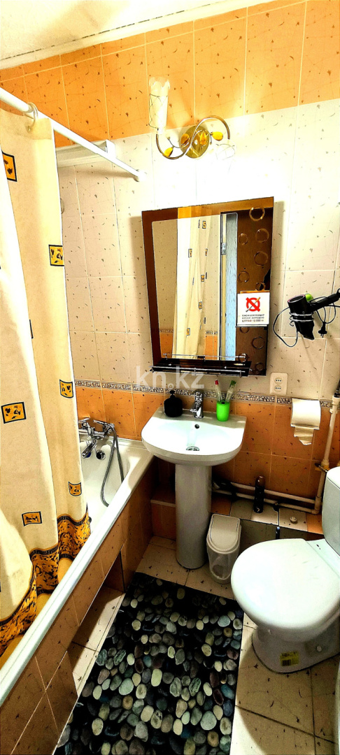 Аренда 1-комнатной квартиры посуточно, 36 м², ул. Сатыбалдина, дом  9 в Караганде - фото 5