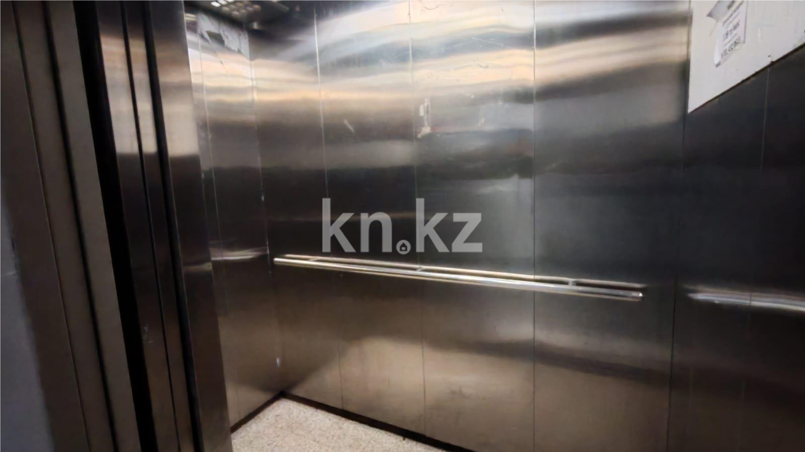 Продажа 3-комнатной квартиры, 90 м², пр. Шахтеров, дом  60 в Караганде - фото 24