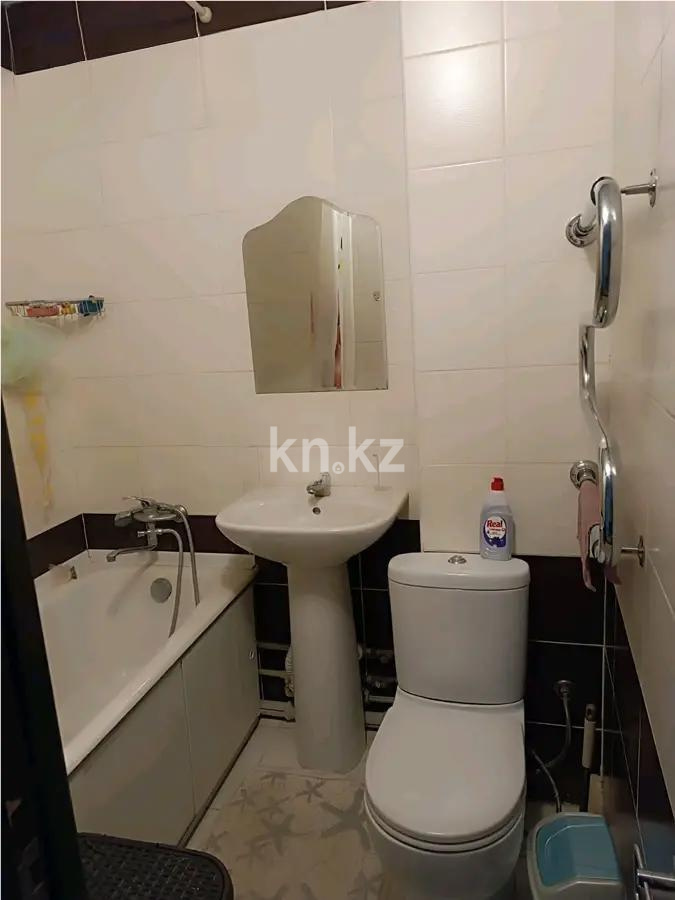 Продажа 2-комнатной квартиры, 44 м², мкр-н 4, дом  8 в Алматы - фото 6