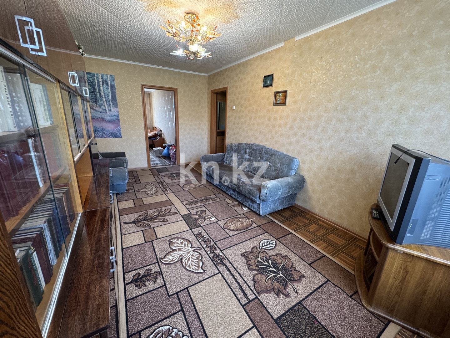 Продажа 2-комнатной квартиры, 44 м², 19 мкр., дом  73 в Караганде - фото 2