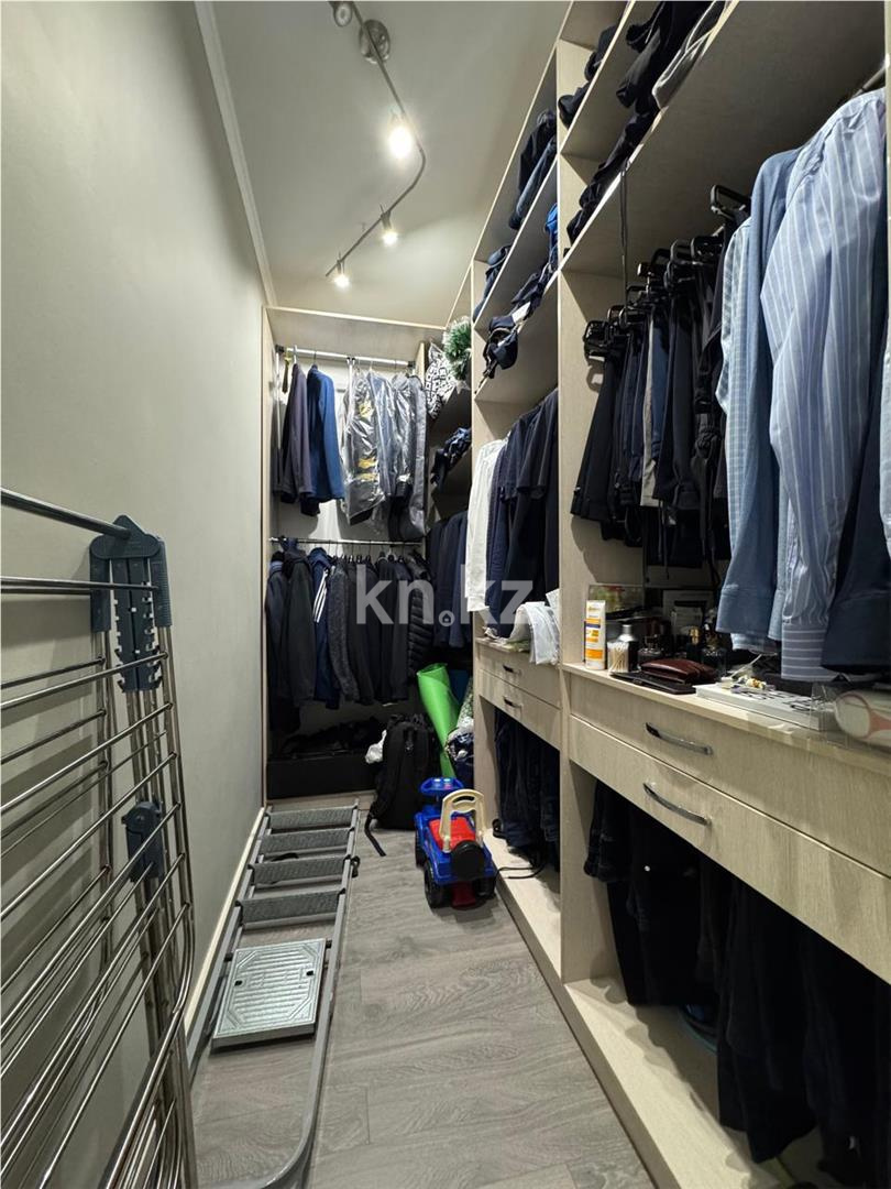 Продажа 3-комнатной квартиры, 112 м² в Караганде - фото 13