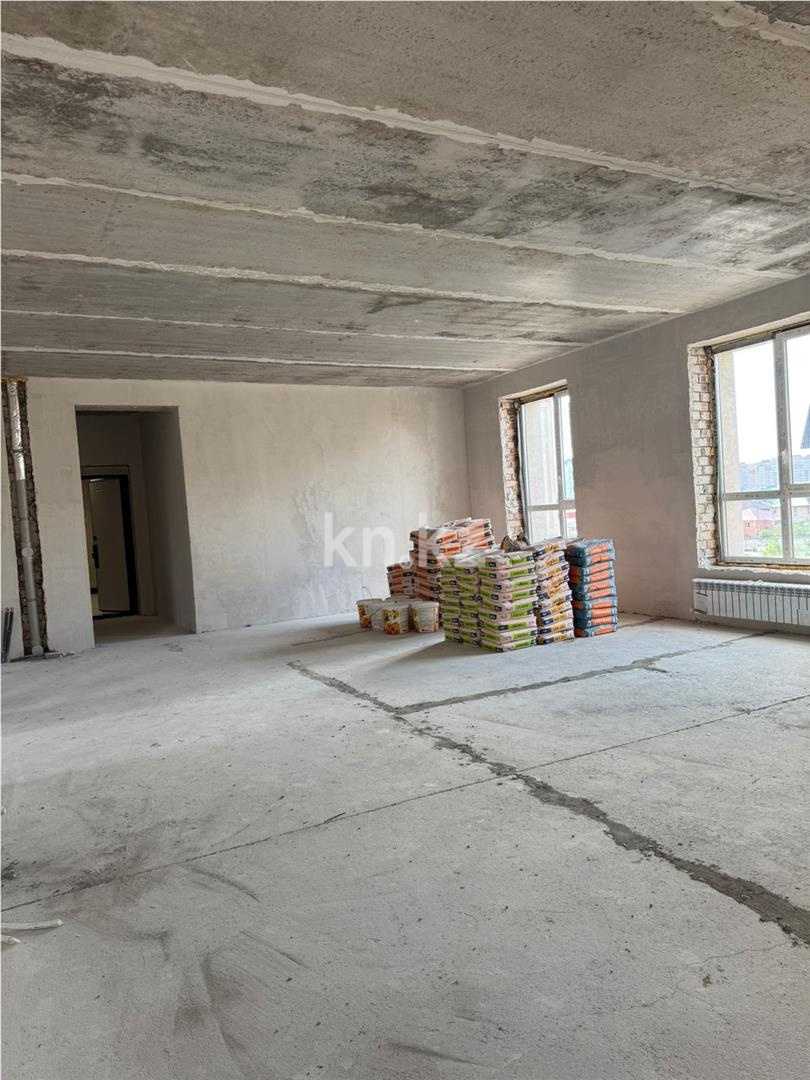 Продажа 4-комнатной квартиры, 121 м² в Караганде
