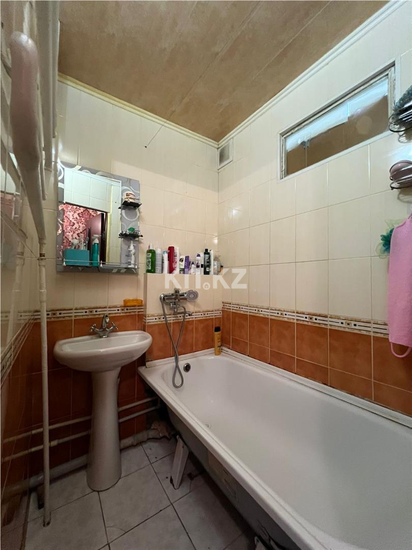 Продажа 4-комнатной квартиры, 74 м², 1 кв-л в Караганде - фото 16