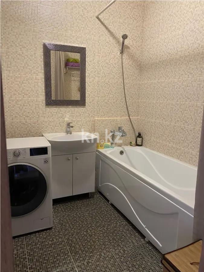 Продажа 2-комнатной квартиры, 58 м², ул. Байтерекова, дом  49а в Алматы - фото 4