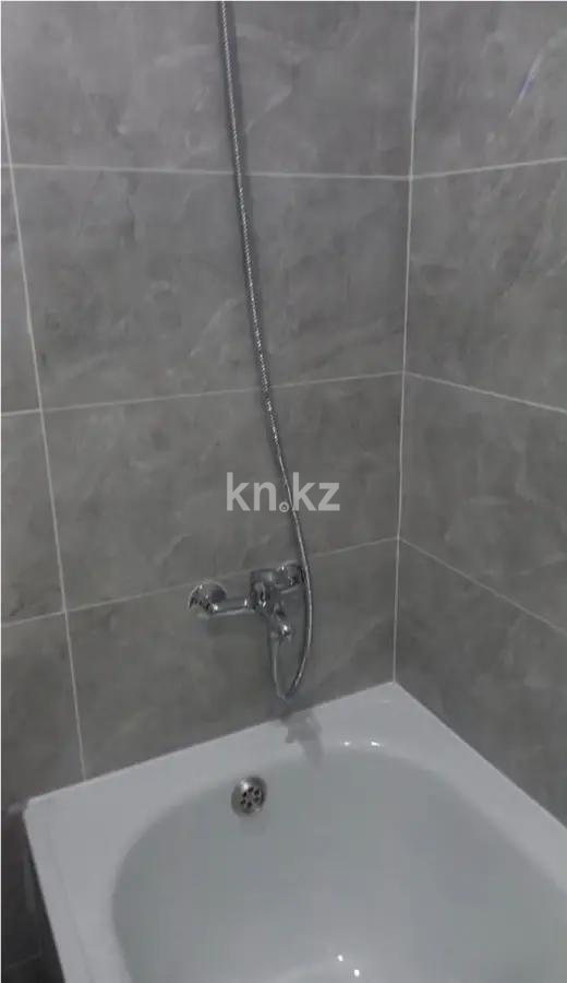 Продажа 2-комнатной квартиры, 55 м², ул. Жолымбет, дом  42/5 в Алматы - фото 2