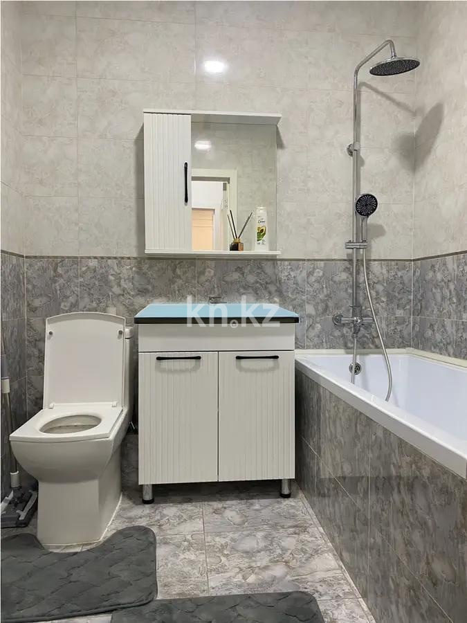 Продажа 3-комнатной квартиры, 67 м², ул. Толе би, дом  285/8 в Алматы - фото 4