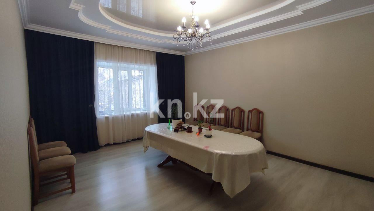 Продажа 6-комнатного дома, 200 м², ул. Четская в Караганде - фото 3