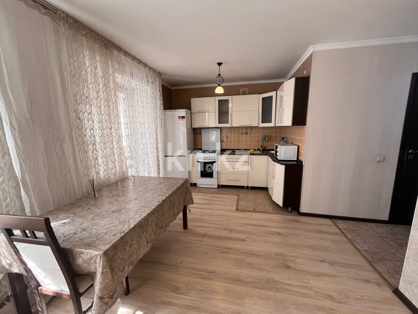 Аренда 1-комнатной квартиры, 38 м² в Астане