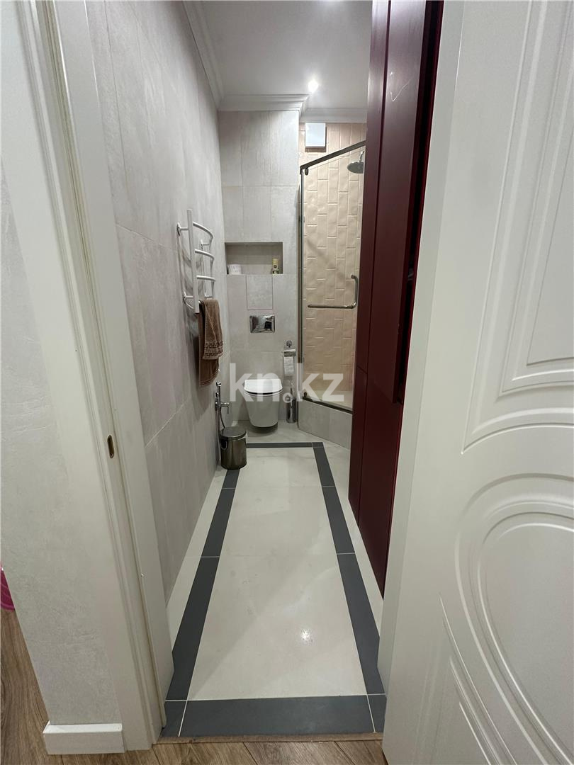 Продажа 4-комнатной квартиры, 104 м², пр. Республики, дом  участок 1/7 в Караганде - фото 17