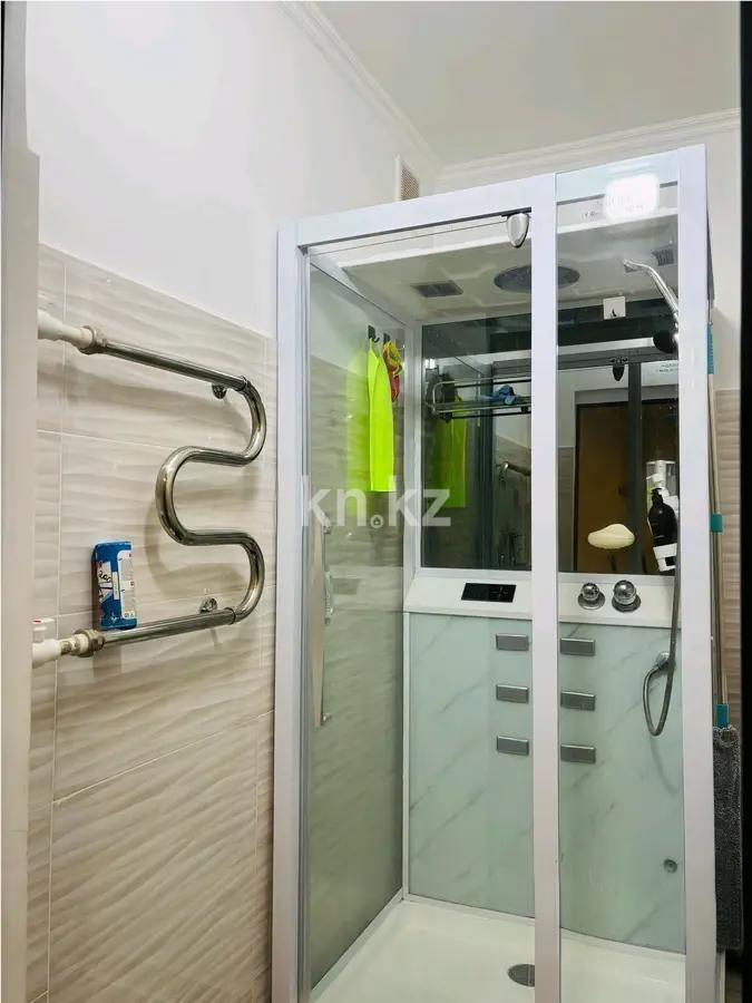 Продажа 2-комнатной квартиры, 70 м², мкр-н Акбулак, дом  7 в Алматы - фото 4