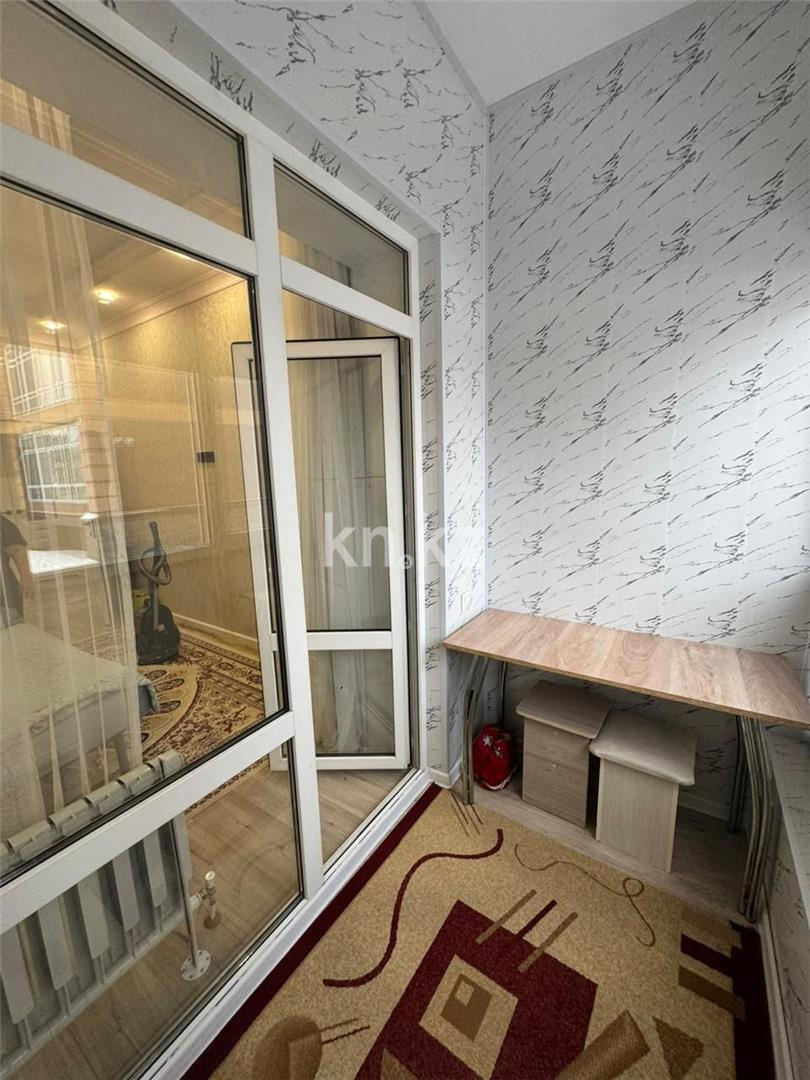 Продажа 3-комнатной квартиры, 94 м², ул. Муканова, дом  1/9 в Караганде - фото 12